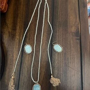 Elegant Gold and Blue Pendant Necklace Set